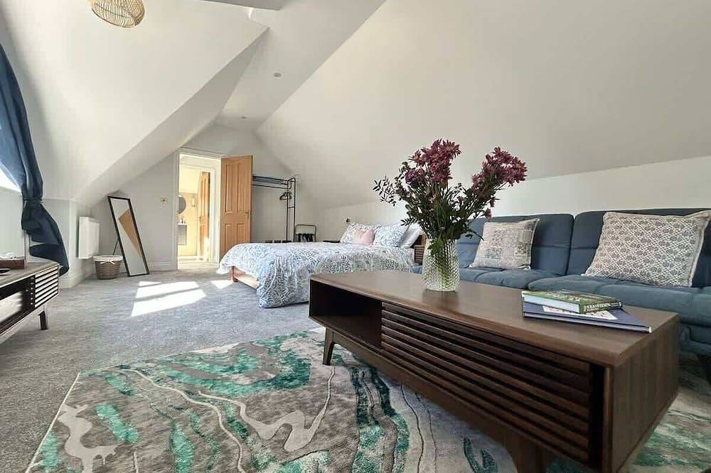 Goring River Retreat with Gym and Wellness area in Goring, North Wessex Downs