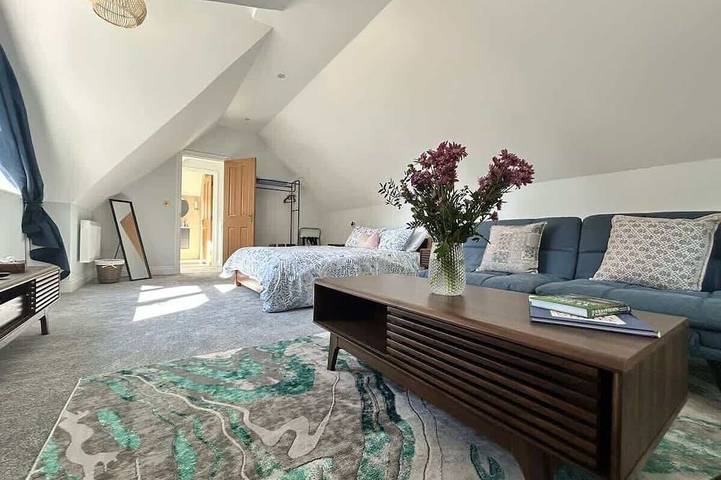 Goring River Retreat with Gym and Wellness area in Goring, North Wessex Downs