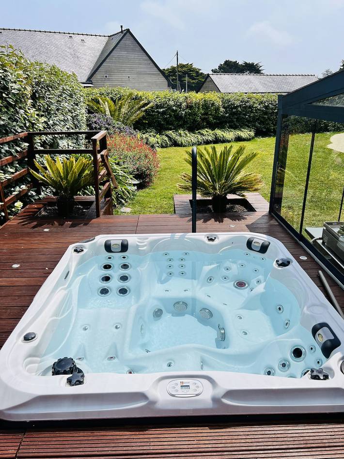 Location de vacances pour 6 personnes, avec terrasse ainsi que jardin et sauna, adapté aux familles à Brignogan-Plages - 2