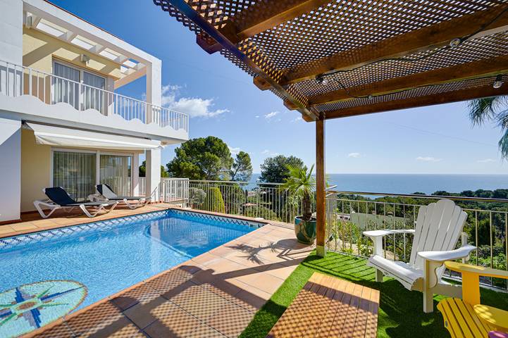 Villa for 7 people, with balcony and garden - 1