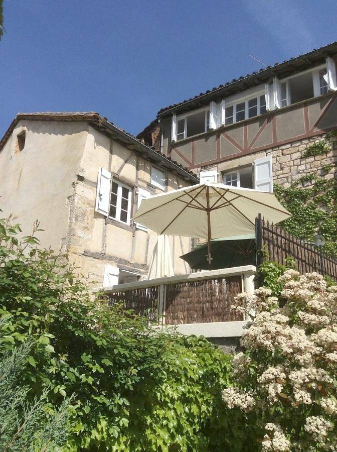 Chambre d’hôte pour 5 personnes, avec Terrasse et Vue à Saint-Antonin-Noble-Val