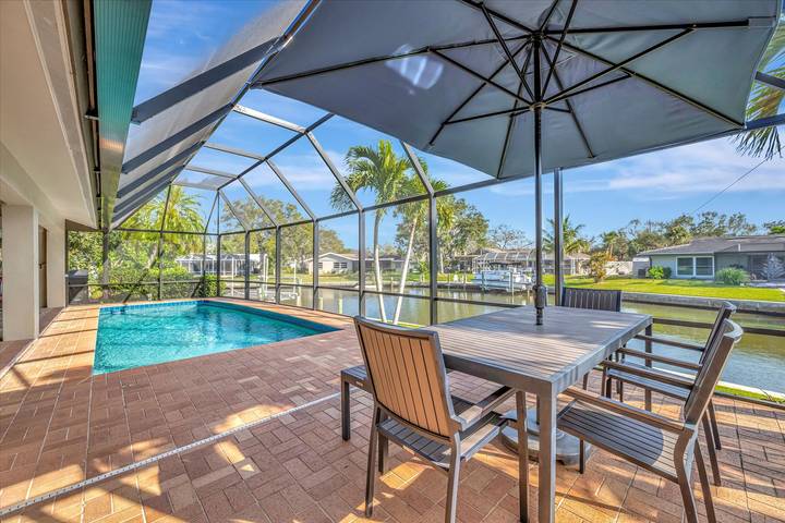 Vacation rental for 8 people, with yard and balcony, kid friendly in Siesta Key Beach