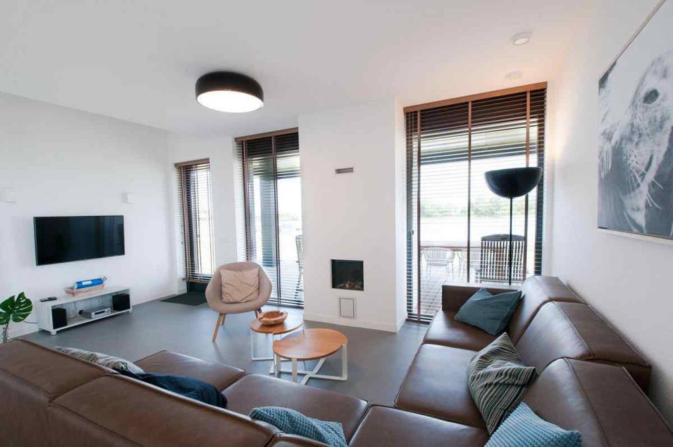 Freistehende Ferienvilla für 8 Personen mit 2 Badezimmern in einem Ferienresort in Tholen in Tholen, Niederländische Nordsee