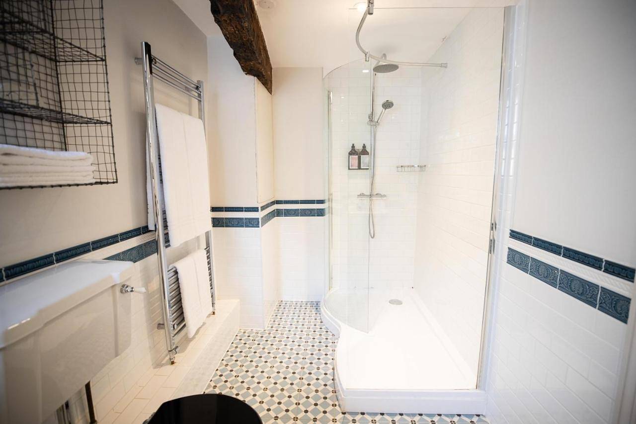 Double Room with Shared Bathroom in Oxford, Oxfordshire