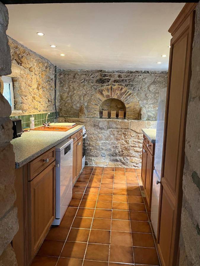Location de vacances pour 4 personnes, avec vue et terrasse à Peyzac-le-Moustier