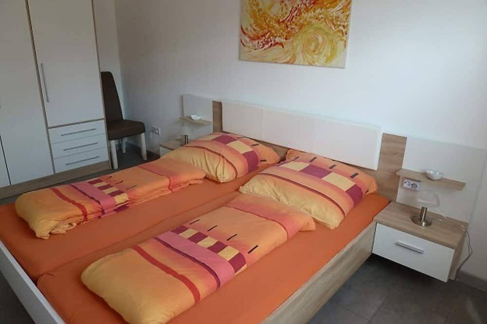 Ganze Wohnung, Top holiday apartment with private access to the lake in Godendorf, Mecklenburg-Strelitz