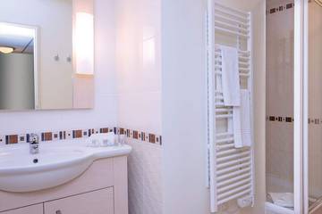 Appartement De Vacances pour 6 Personnes dans Divonne-les-Bains, Gex, Photo 2
