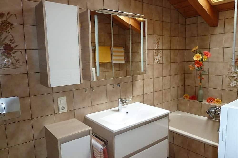 Ganze Wohnung, Ferienwohnung Burgenblick - Appartement Burgenblick mit Balkon in Hopferau, Bayerisch Schwaben