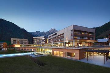 Hotel für 2 Personen, mit Pool und Whirlpool sowie Sauna und Garten, mit Haustier in Werfenweng