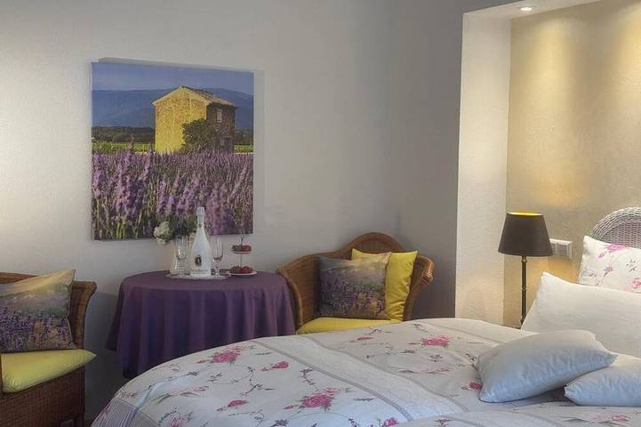Ganze Wohnung, Appartment \"Lavendel\" mit großer Terrasse - Gästehaus Ina-Maria in Obernhof, Lahn-Taunus