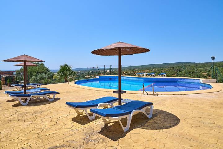 Casa rural El Refugio con piscina, barbacoa, vistas a la montaña y Wi-Fi en Parque Natural in Hornachuelos, Sierra de Hornachuelos