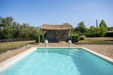 Villa for 2 People in Saint-Méard-de-Gurçon, Périgord Pourpre, Photo 4