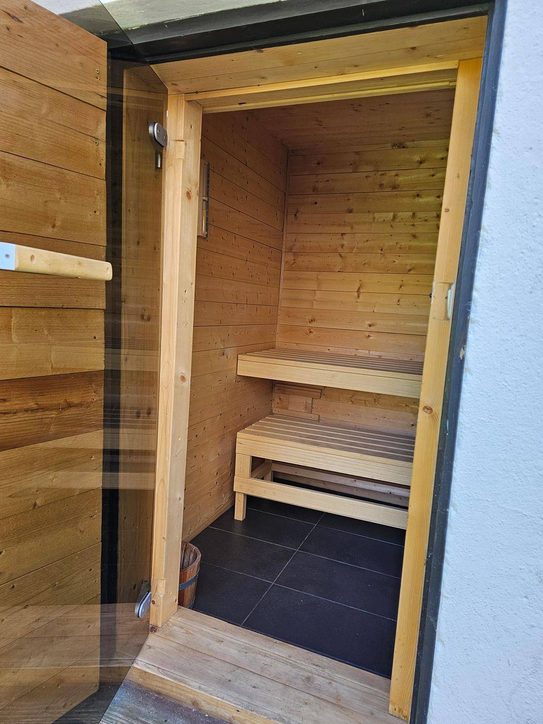 Gemütliches Ferienhaus im Grünen mit Kamin, Sauna und Garten. in Wittenbeck, Rostock und Umgebung