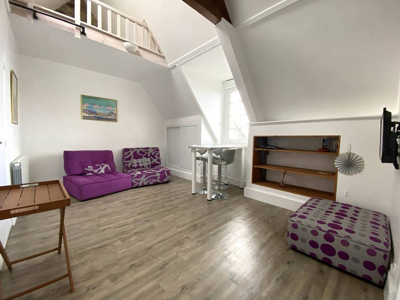 Appartement entier, Appartement rénové avec vue mer, proche plage, parking privé in Perros-Guirec, Côte de Granit Rose
