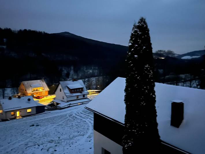 Hütte für 4 Personen, mit Ausblick und Balkon an der Rhön - 2