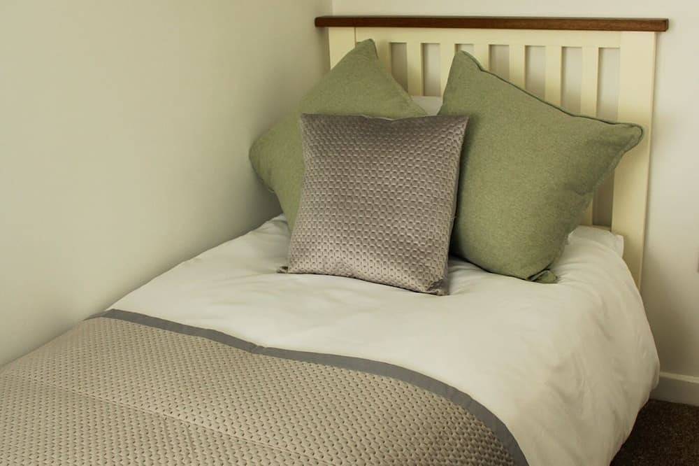 King or twin beds free parking x3 wifi corporates\n in Kettering, Northamptonshire
