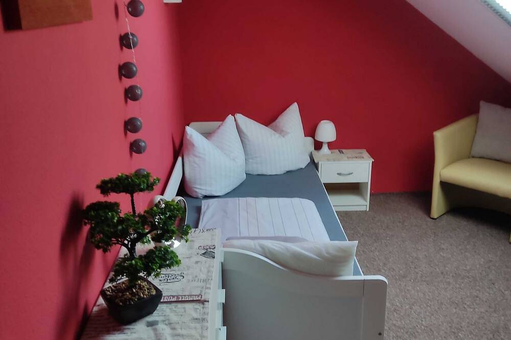 Ganze Wohnung, Ferienwohnung Bossmann - Ferienwohnung Zum Eichenblick in Groß Kelle, Müritz