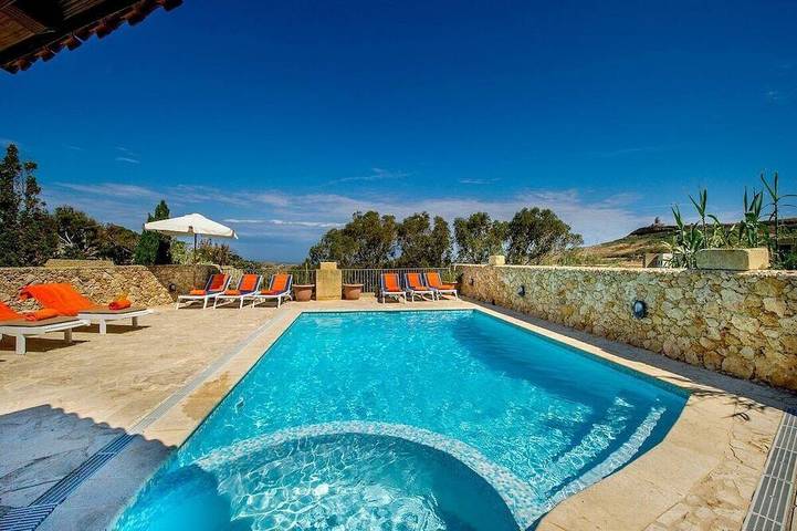 Ferienhaus für 11 Personen, mit Garten und Pool in L-Għasri (Malta)