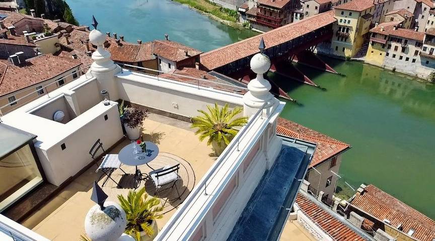 Ferienwohnung für 6 Personen, mit Whirlpool und Terrasse sowie Sauna und Ausblick