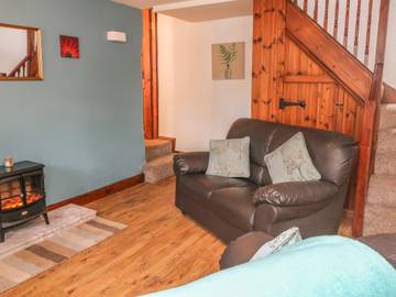 Log Cabin for 4 People in Peak District, Photo 4