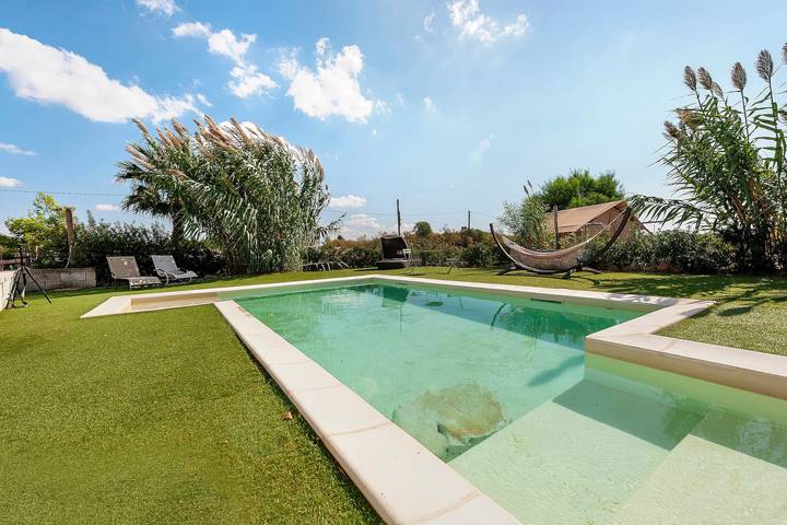 Zimmer Oleandro – Erdgeschoss, klimatisiert, Doppelbett, Bad, Kühlschrank in Porto Cesareo, Golf von Tarent