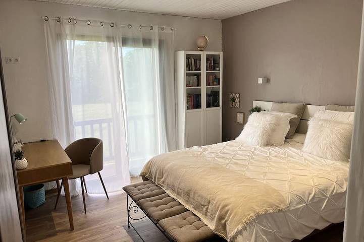 Location de vacances pour 10 personnes, avec terrasse et jacuzzi à Urcuit - 4