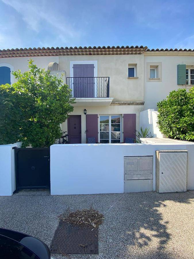 Villa pour 4 personnes, avec vue et balcon à Aigues-Mortes