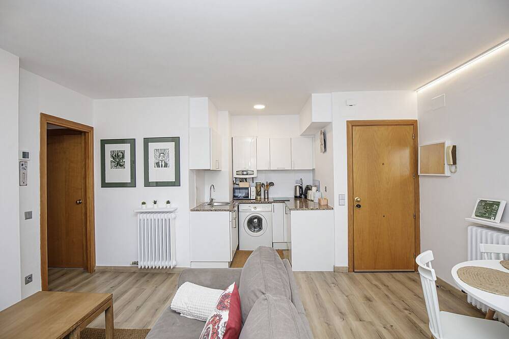 Apartamento entero, Apartamento con gran terraza en Girona in Gerona, Gironés