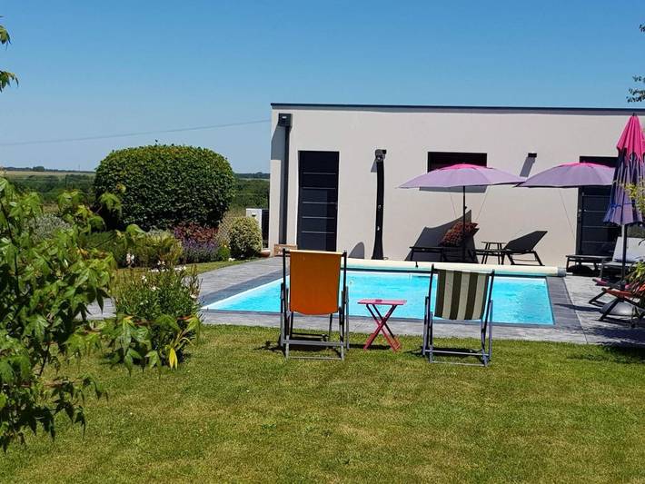 Chambre d’hôte pour 2 personnes, avec Terrasse ainsi que Jardin et Piscine à Saint-Georges-de-Didonne