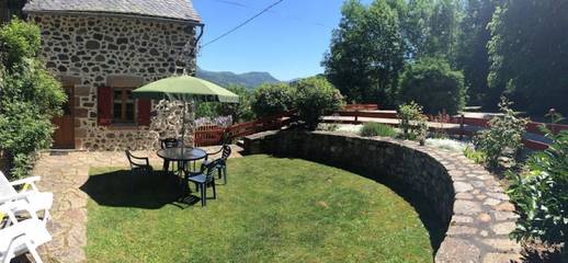 Gîte pour 3 personnes, animaux acceptés à Saint-Sauves-d'Auvergne