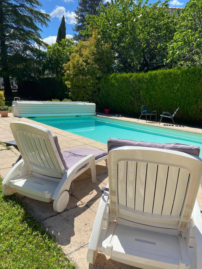Appartement en Provence-Lubéron - piscine et calme in Volx, Parc naturel régional du Luberon