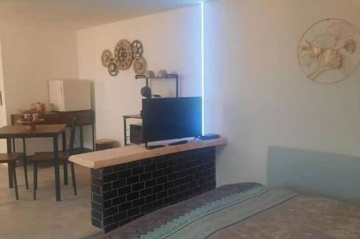 Gîte pour 2 personnes, avec jardin à Montaigut-le-Blanc - 2