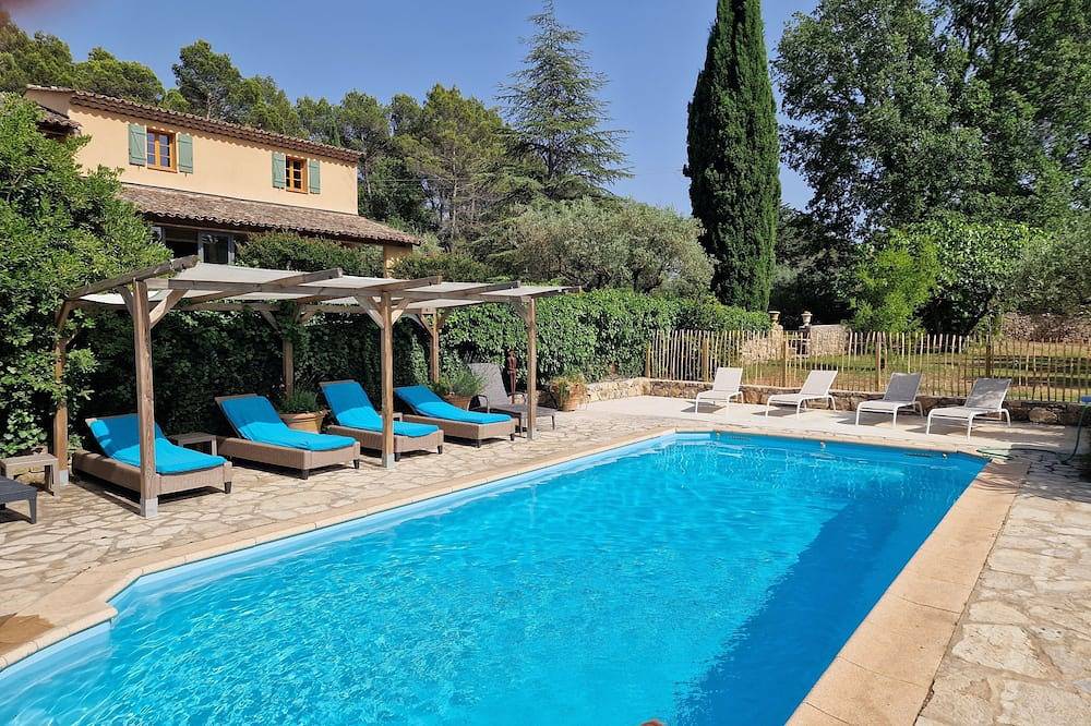 Grande Mas Provence,em zona natural,piscina privada para 14 p, cães bem-vindos! in Lorgues, Region de Draguignan