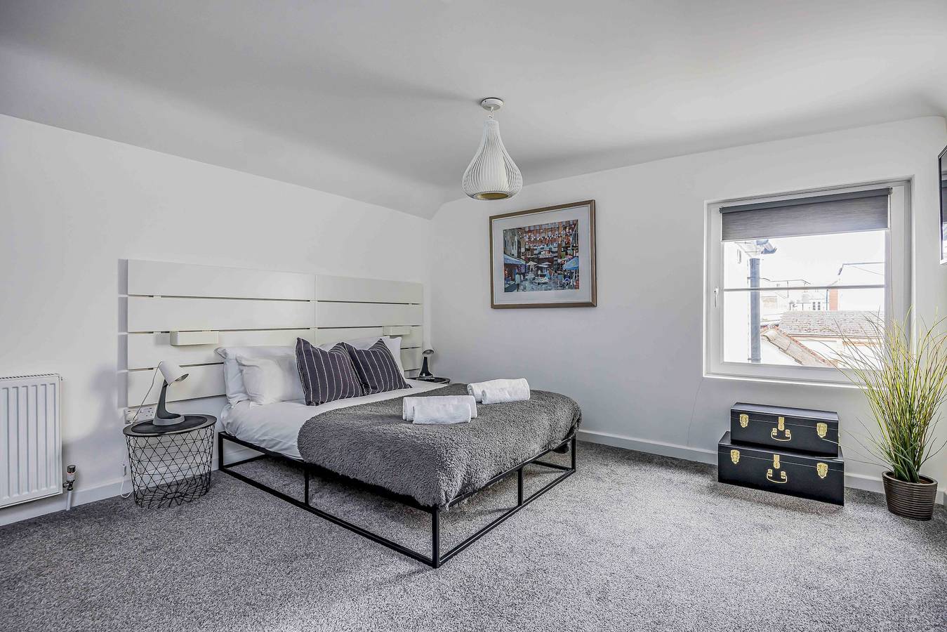 Entire apartment, Tasteful, Seafront Family Flat - Pass the Keys in Bognor Regis, West Sussex