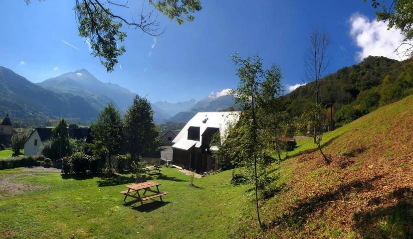 Gîte pour 4 personnes, avec Terrasse ainsi que Jardin et Vue à Aucun