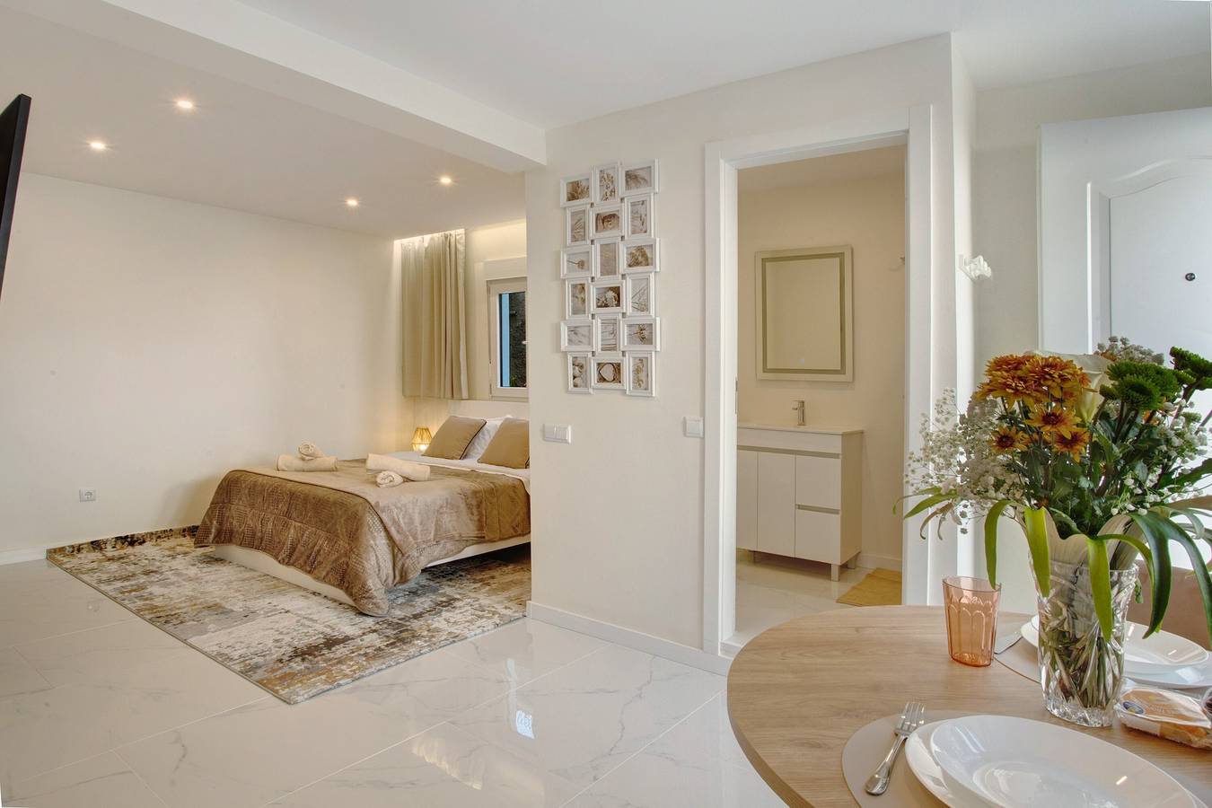 Entire studio, Studio Apartment '02' with Shared Garden and Wi-Fi in Imaculado Coração de Maria, Madeira