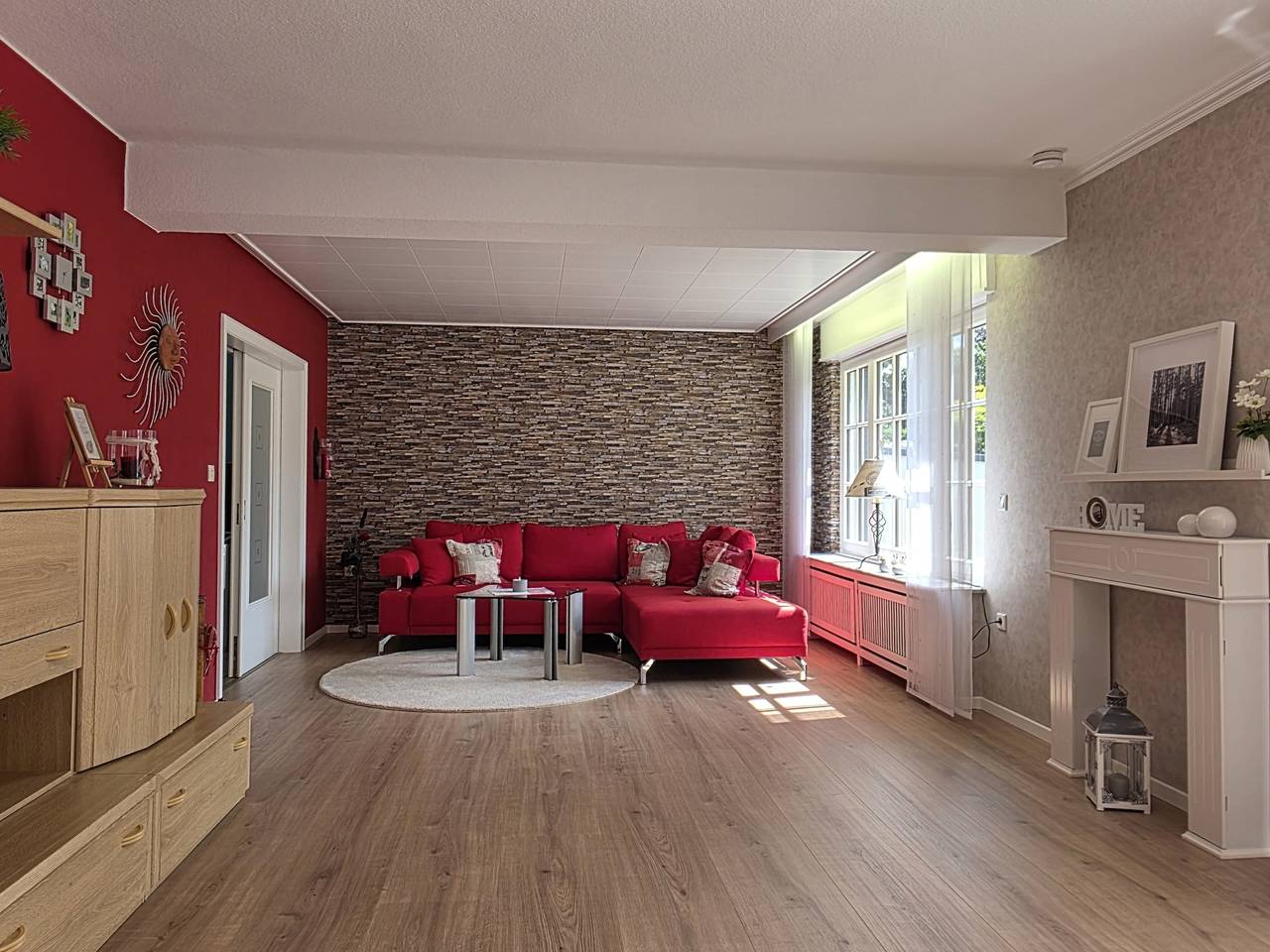 Ganze Wohnung, Ferienwohnung 'Sommersonne' mit Bergblick, privater Terrasse und Wlan in Hirschberg (Warstein), Warstein