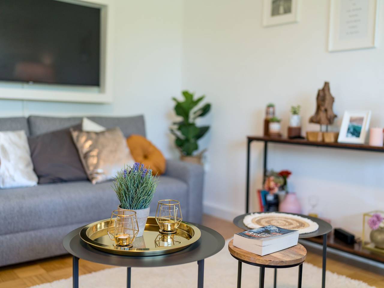 Ganze Wohnung, Eg mitte helle 70m 2 Zimmer Wohnung nähe Salzburg in Freilassing, Rupertiwinkel