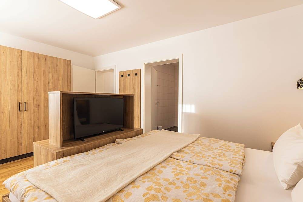 Ganze Wohnung, Gemütliche Ferienwohnung mit freiem Blick auf die umliegende Bergwelt in Stubaier Alpen, Inzing