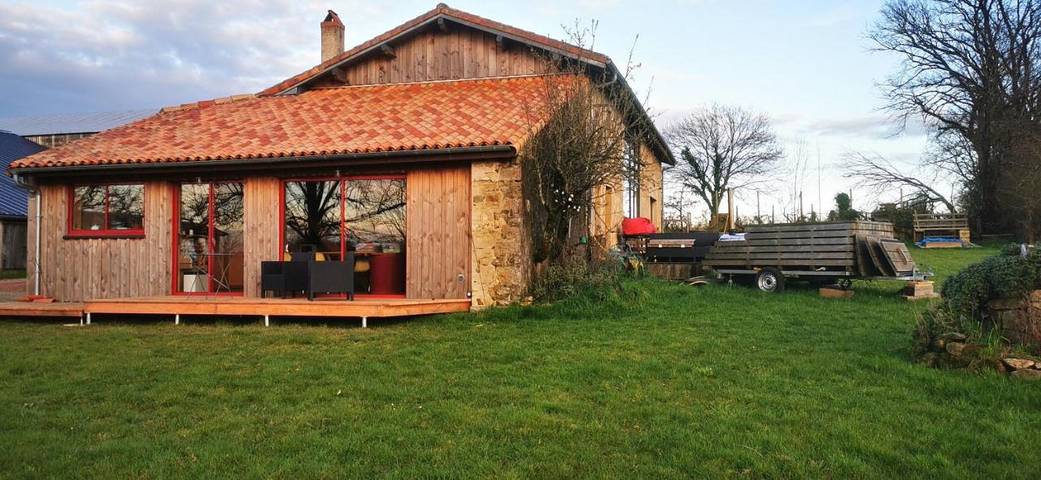 Gîte pour 4 personnes, avec vue ainsi que jardin et sauna, animaux acceptés dans Vausseroux