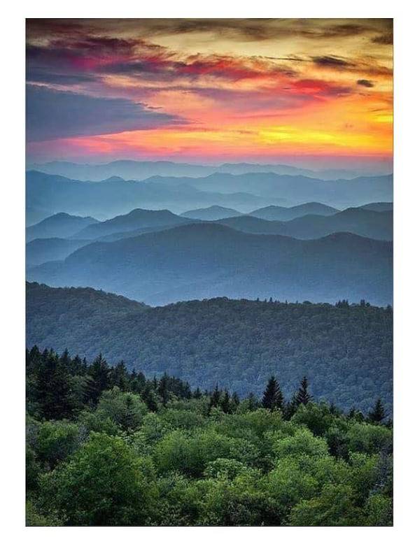 Log cabin for 8 people, with yard and hot tub, with pets in Canaan Valley