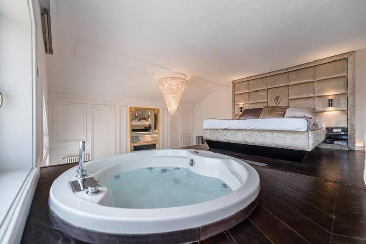 Apartamento para 2 personas, con jacuzzi y balcón en Budapest