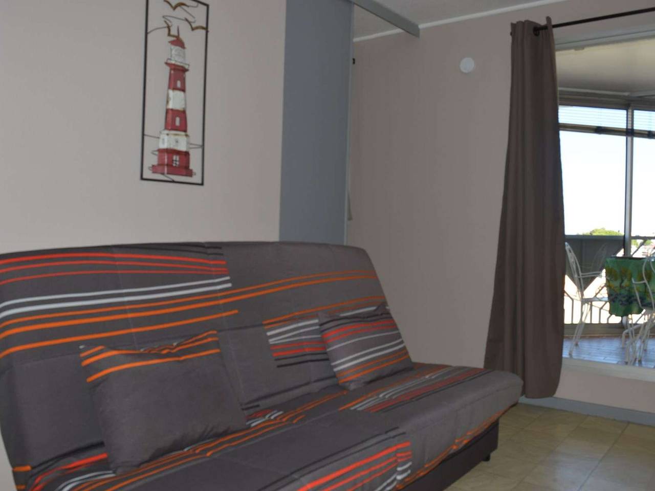 Entire apartment, Cozy 1-Br Apartment with Ac, Pool, Parking, Near Beach - Le Grau-du-Roi in Le Grau-du-Roi, Côte d'Améthyste