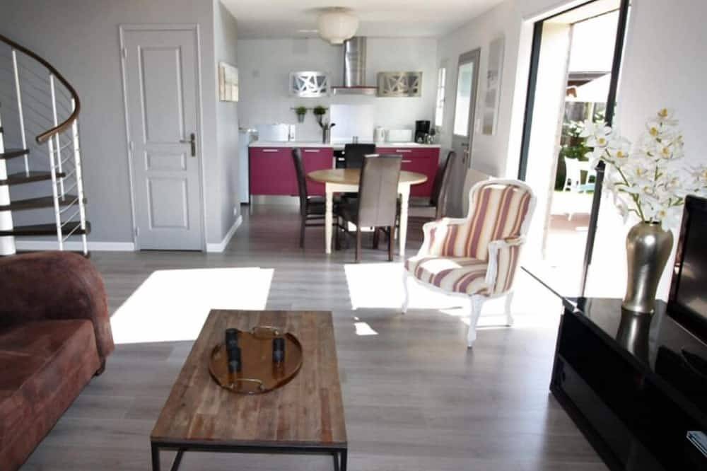 Nueva villa con terraza con vistas al mar. exposición sur oeste muy soleada in Saint-Suliac, Región de Saint-Malo