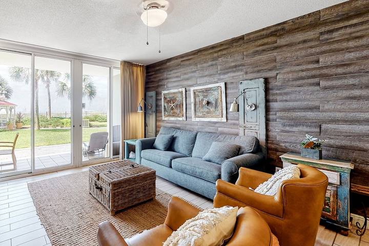 Vacation rental for 10 people, with balcony and pool in Okaloosa Island