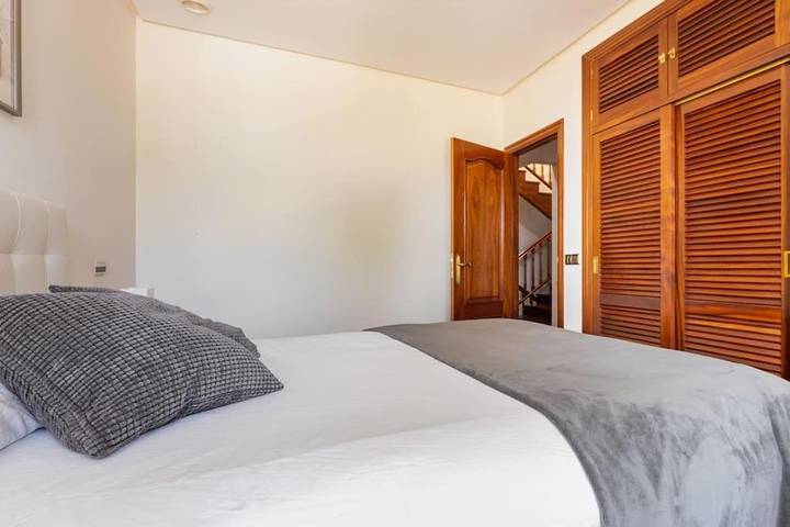 Chalet para 8 personas, con Balcón y Terraza además de Jardín y Piscina en Guipúzcoa - 2