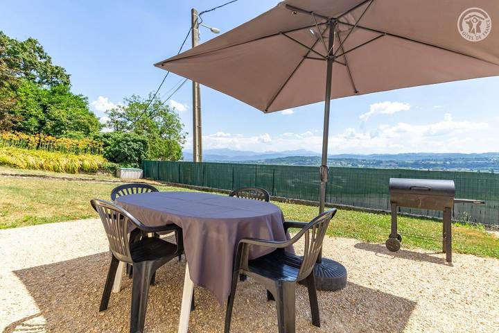 Gîte pour 4 personnes, avec jardin à Saint-Genix-sur-Guiers