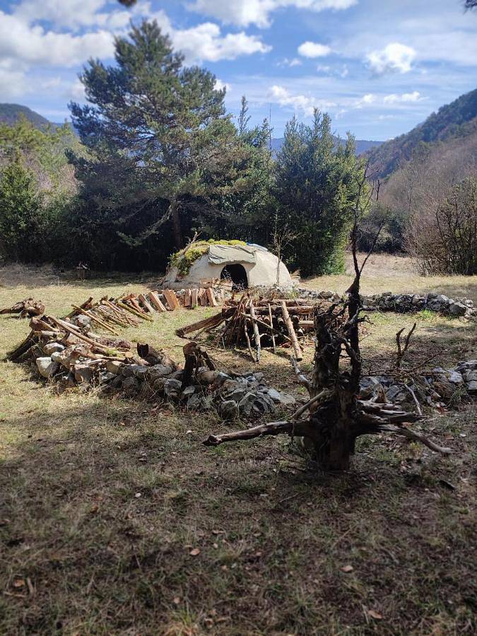 Tente pour 8 personnes, avec jardin et jacuzzi dans la Drôme - 2