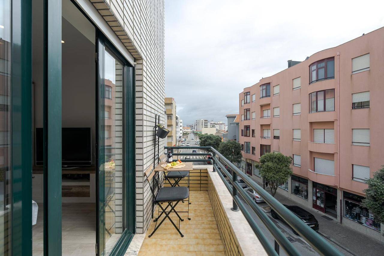 Apartamento inteiro, Host Wise - Bright Seaside Flat in Aver-o-Mar, Amorim e Terroso, Distrito do Porto