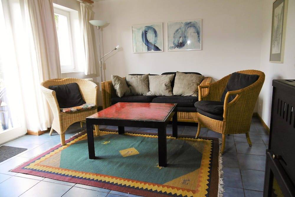 Gemütlich eingerichtetes Ferienhaus m. Garten. Erholung und Urlaubsgenuss pur! in Prerow, Fischland - Darß - Zingst